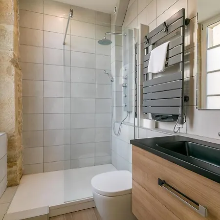 Le Saint B Au Pied De La Cathedrale Saint Benigne Apartment Dijon Exterior photo